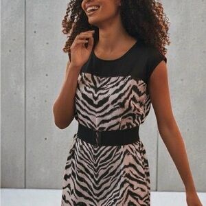 Zebra Print Sheath Dress w/ Belt | Cap Sleeve | Black & White | Size M
